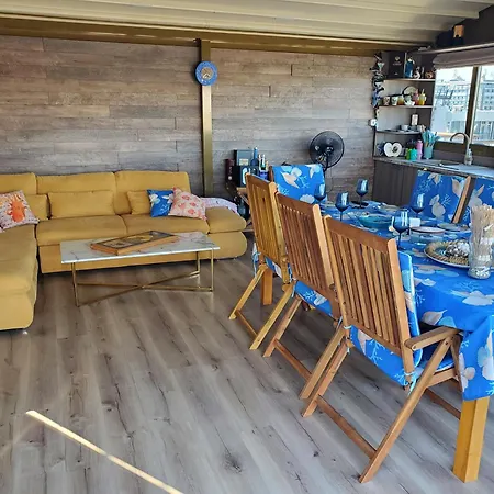 Sea View Luxury Penthouse * סאני ביץ'