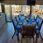 Sea View Luxury Penthouse شقة