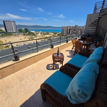 Sea View Luxury Penthouse شقة ساني بيتش